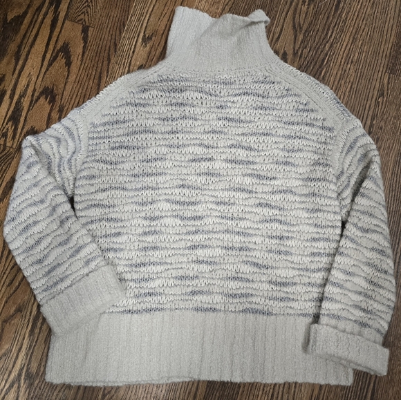 LAFAYETTE 148 Cashmere blend Relaxed Fit Turtleneck With Metallic Thread - Picture 6 of 9